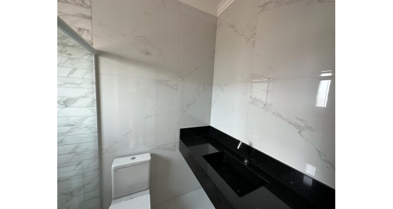  Lindo Sobrado novo à venda no Parque São Domingos na Rua Sérvio Clevinski 52