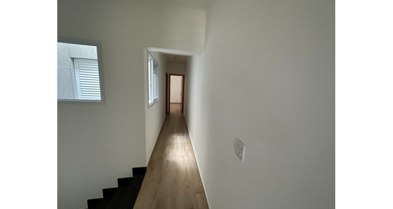  Lindo Sobrado novo à venda no Parque São Domingos na Rua Sérvio Clevinski 52