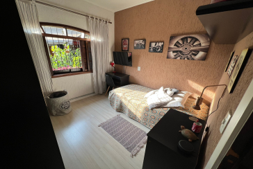 Linda Casa Térrea à venda no Jardim São José (Zona Norte) na Praça Ribeira das Naus