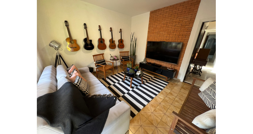 Linda Casa Térrea à venda no Jardim São José (Zona Norte) na Praça Ribeira das Naus