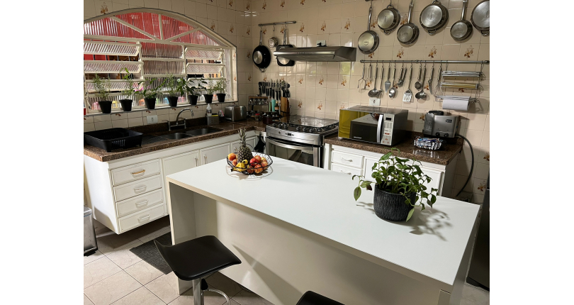 Linda Casa Térrea à venda no Jardim São José (Zona Norte) na Praça Ribeira das Naus