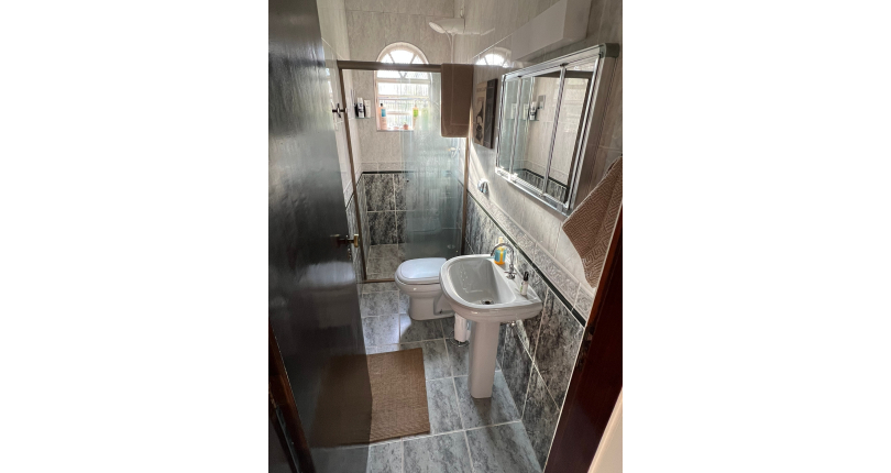 Linda Casa Térrea à venda no Jardim São José (Zona Norte) na Praça Ribeira das Naus