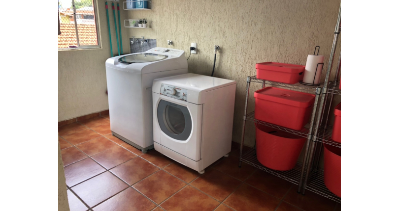 Linda Casa Térrea à venda no Jardim São José (Zona Norte) na Praça Ribeira das Naus