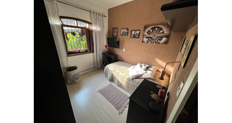 Linda Casa Térrea à venda no Jardim São José (Zona Norte) na Praça Ribeira das Naus