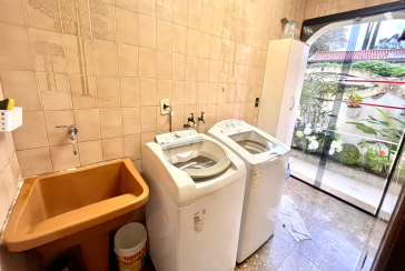 Belo Sobrado à venda no Alto da Lapa na Rua Lomas Valentinas