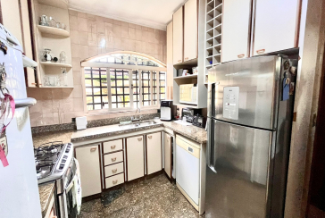 Belo Sobrado à venda no Alto da Lapa na Rua Lomas Valentinas