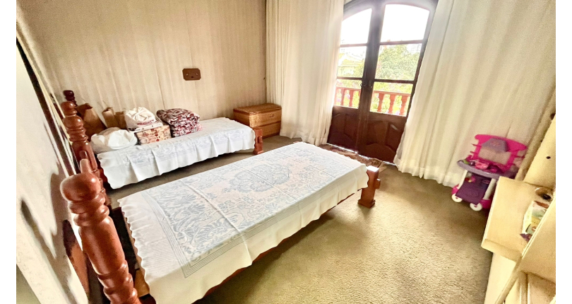 Belo Sobrado à venda no Alto da Lapa na Rua Lomas Valentinas