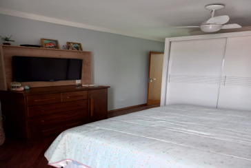 Lindo Sobrado à venda no Parque São Domingos na Rua Homero Sales