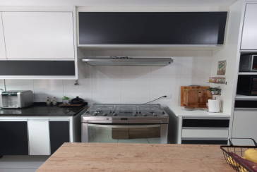 Lindo Sobrado à venda no Parque São Domingos na Rua Homero Sales