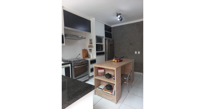 Lindo Sobrado à venda no Parque São Domingos na Rua Homero Sales