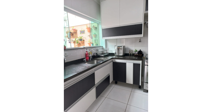 Lindo Sobrado à venda no Parque São Domingos na Rua Homero Sales