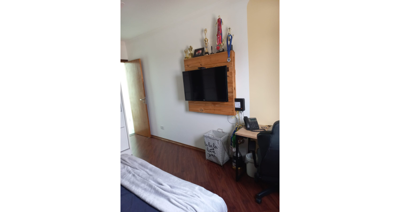 Lindo Sobrado à venda no Parque São Domingos na Rua Homero Sales