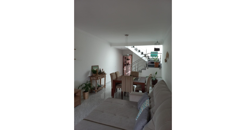 Lindo Sobrado à venda no Parque São Domingos na Rua Homero Sales