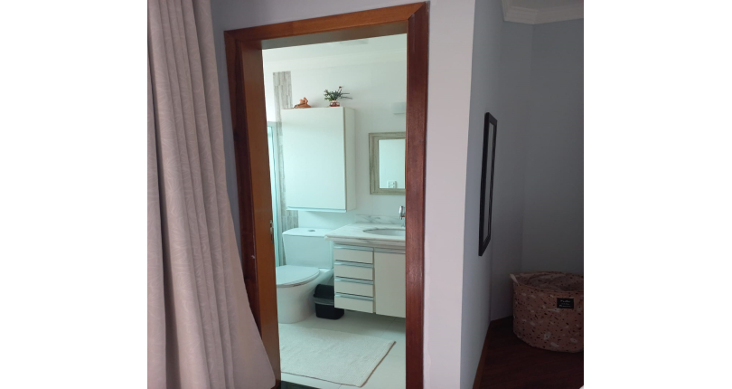 Lindo Sobrado à venda no Parque São Domingos na Rua Homero Sales