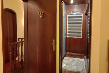 Belo Sobrado à venda no Jardim Marisa na Rua Madre Maria Villac