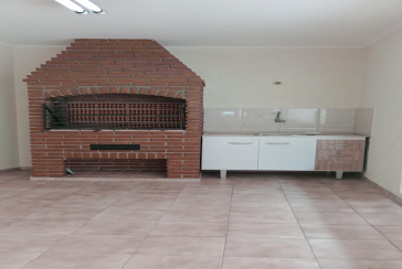 Belo Sobrado à venda no Jardim Marisa na Rua Madre Maria Villac