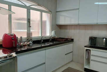 Belo Sobrado à venda no Jardim Marisa na Rua Madre Maria Villac