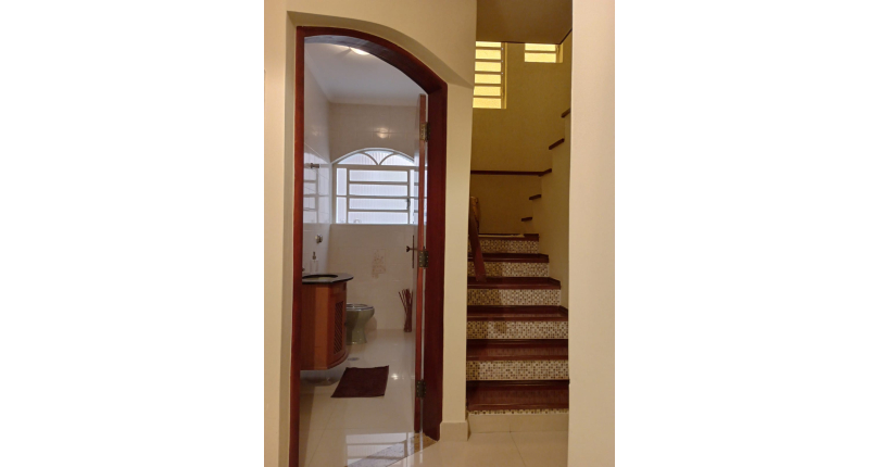 Belo Sobrado à venda no Jardim Marisa na Rua Madre Maria Villac