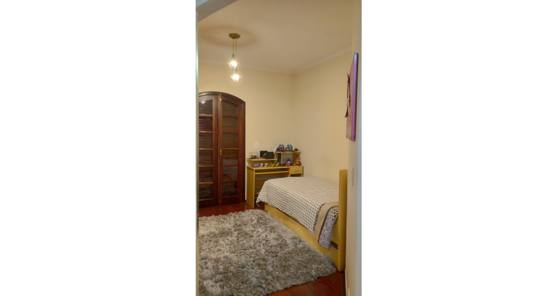 Belo Sobrado à venda no Jardim Marisa na Rua Madre Maria Villac