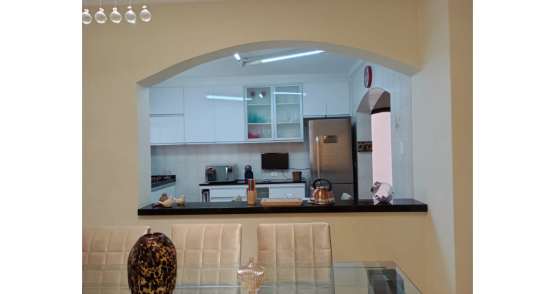 Belo Sobrado à venda no Jardim Marisa na Rua Madre Maria Villac