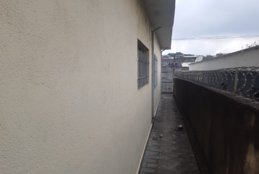 Casa assobradada à venda na Vila Pereira Barreto na Avenida Miguel de Castro