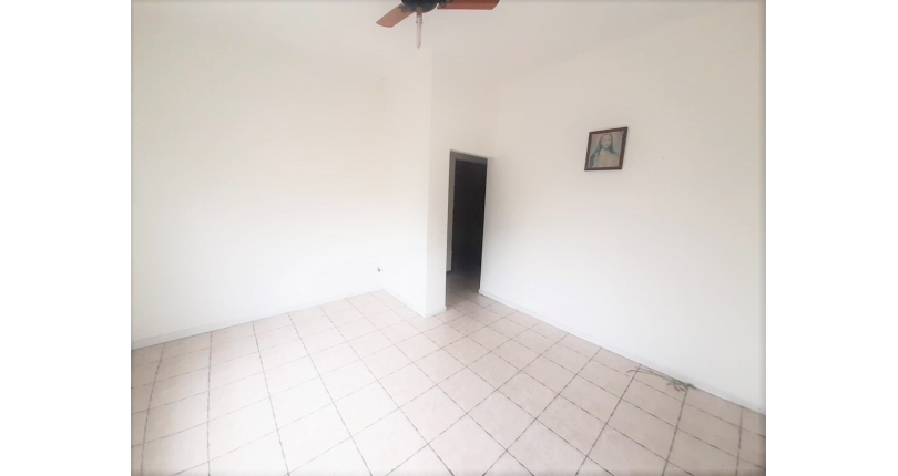 Casa assobradada à venda na Vila Pereira Barreto na Avenida Miguel de Castro