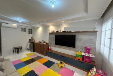 Belo Sobrado à venda no Parque Maria Domitila na Rua José Teodoro Vieira 