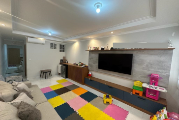 Belo Sobrado à venda no Parque Maria Domitila na Rua José Teodoro Vieira 