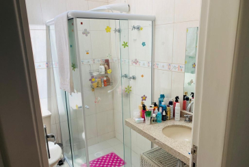 Belo Sobrado à venda no Parque São Domingos na Rua Dirceu de Almeida