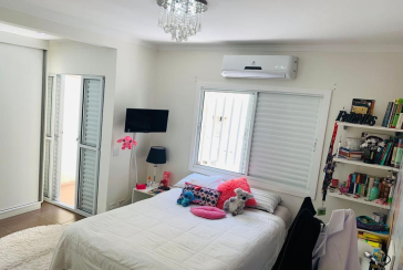 Belo Sobrado à venda no Parque São Domingos na Rua Dirceu de Almeida