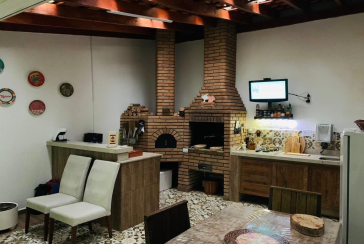 Belo Sobrado à venda no Parque São Domingos na Rua Dirceu de Almeida