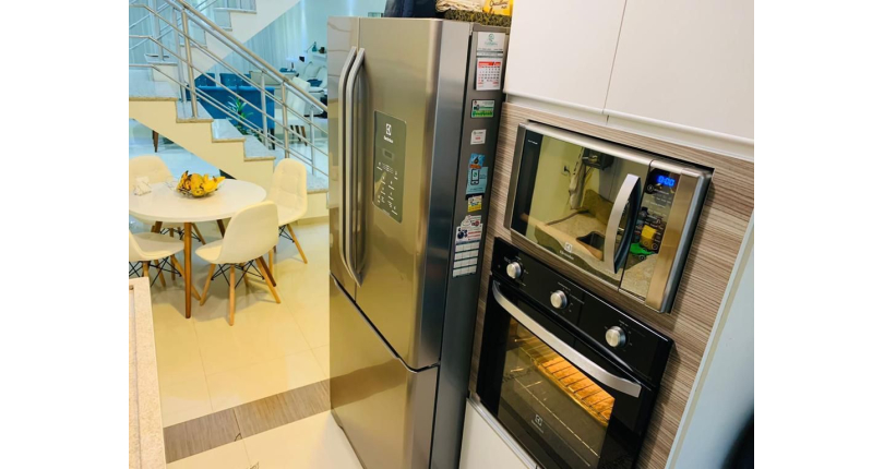 Belo Sobrado à venda no Parque São Domingos na Rua Dirceu de Almeida