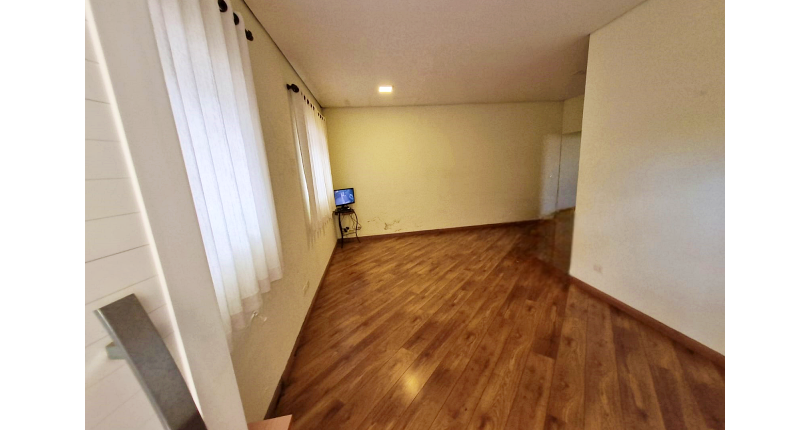 Casa à venda Praça Sá Pinto, Vila Ipojuca - Imóveis à Venda