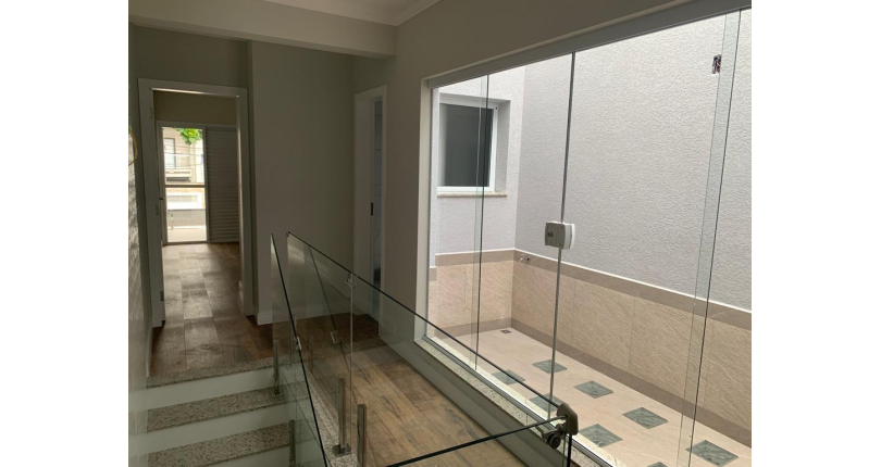 LINDO Sobrado novo á venda no Parque São Domingos na Rua Armando Martino