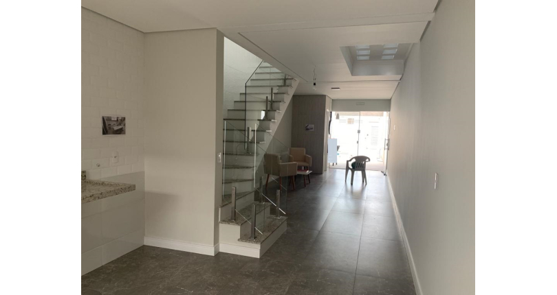 LINDO Sobrado novo á venda no Parque São Domingos na Rua Armando Martino