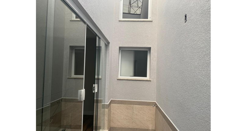 LINDO Sobrado novo á venda no Parque São Domingos na Rua Armando Martino