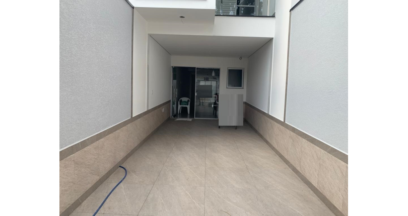 LINDO Sobrado novo á venda no Parque São Domingos na Rua Armando Martino