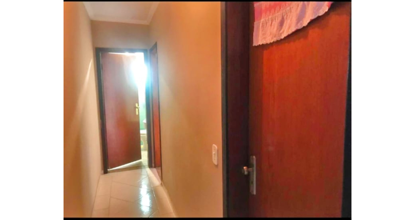 Bom Sobrado à venda no Conjunto Residencial Vista Verde 