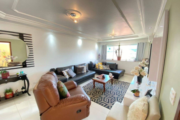 Sobrado à venda no Jardim Maristela Rua Erva Divina 