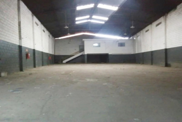 Galpão à venda em Osasco na Rua Adamantina,