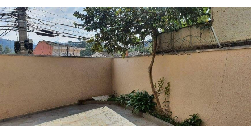 Sobrado à venda na Vila Clarice na Avenida Nuno Mendes Torres