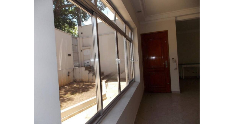 Sobrado à venda na Chacara Inglesa na Rua Soldado João Oliveira Carmo