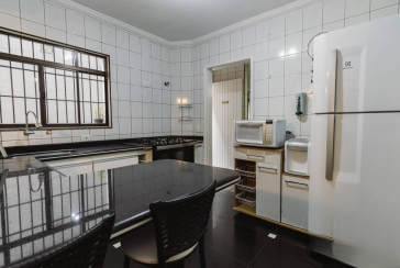 BELO Sobrado à venda no Parque São Domingos na Rua João Veloso de Oliveira 