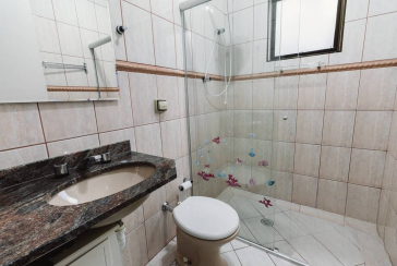 BELO Sobrado à venda no Parque São Domingos na Rua João Veloso de Oliveira 