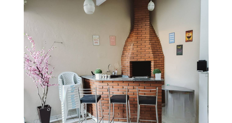 BELO Sobrado à venda no Parque São Domingos na Rua João Veloso de Oliveira 