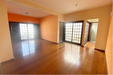 Casa Térrea à venda no Parque Maria Domitila na Rua Adolfo de Souza Carneiro