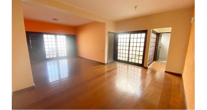 Casa Térrea à venda no Parque Maria Domitila na Rua Adolfo de Souza Carneiro