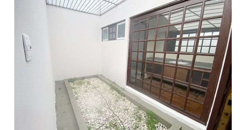 Casa Térrea à venda no Parque Maria Domitila na Rua Adolfo de Souza Carneiro