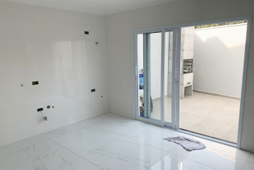 Belo Sobrado novo à venda na Vila Mangalot na Rua José Ataliba Ortiz 400,