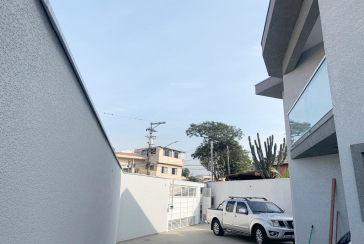 Belo Sobrado novo à venda na Vila Mangalot na Rua José Ataliba Ortiz 400,